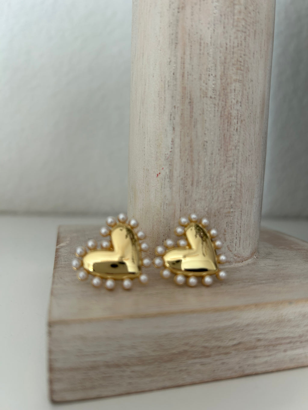 Pendientes Corazón Dorado con Perlas