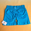 Conjunto Deportivo de Top Halter y Short de Tiro Alto