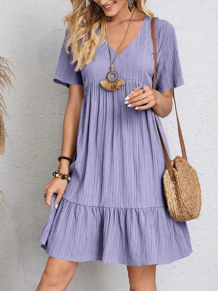 Vestido Corto Evasé con Cuello en V y Volantes