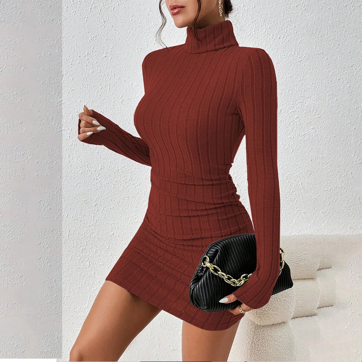 Vestido Corto de Punto con Cuello Alto